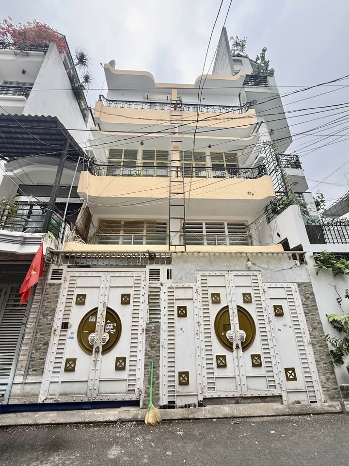 Nhà phố 4 tầng hẻm xe hơi Lê Văn Sỹ, Tân Bình 79m² giá 18 tỷ - Cơ hội đầu tư sinh lời!