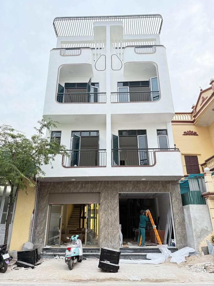 Nhà mặt đường Ngô Thì Nhậm, Thái Bình 60m² - Thiết kế hiện đại, cầu thang máy!