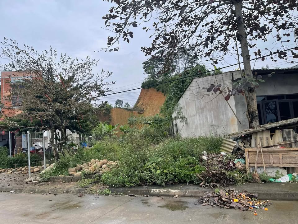 Đất nền Nam Cường Yên Bái 225m² giá 3 tỷ - View hồ tuyệt đẹp!