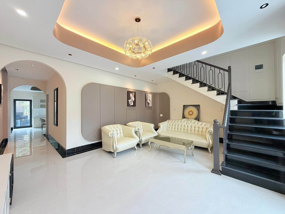 Nhà 2 tầng hiện đại tại phố Quang Thái, Lào Cai - Giá chỉ 4 tỷ thương lượng!