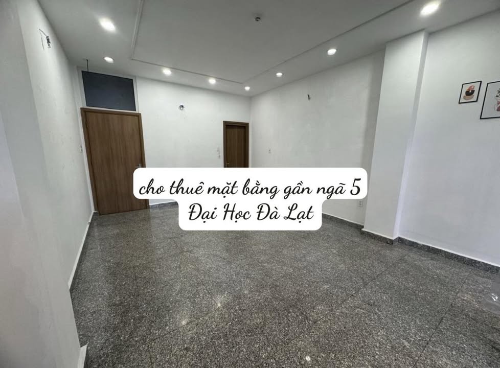 Mặt bằng kinh doanh Đà Lạt 35m² giá 12 triệu - Sân đỗ ô tô tiện lợi!