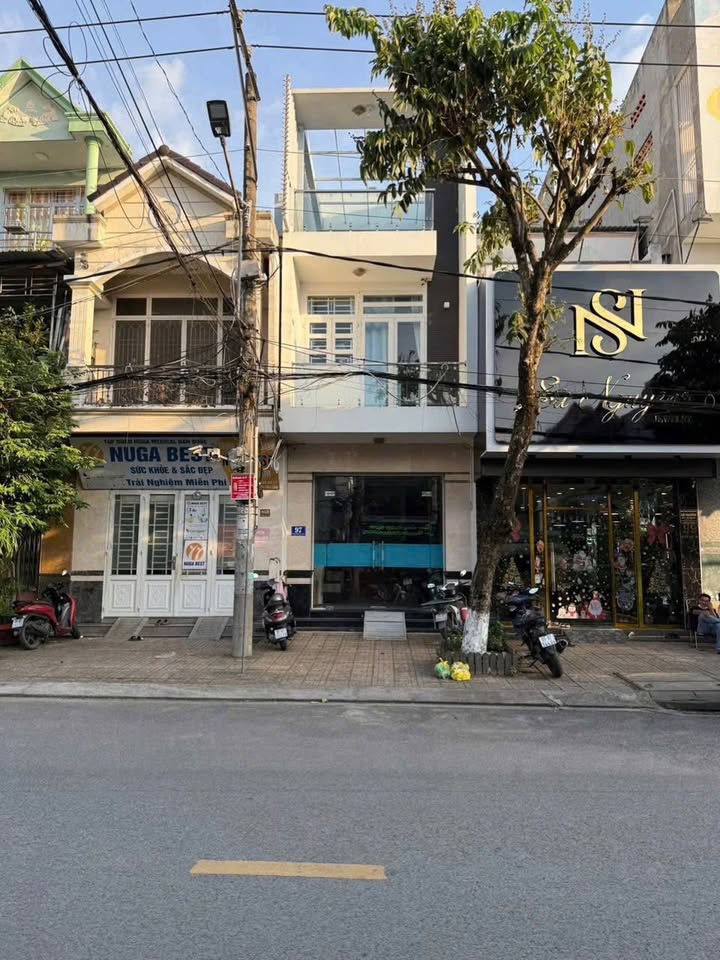 Bán Nhà Mặt Tiền Đường Phạm Ngũ Lão, Thới Bình, Cần Thơ 78m² giá 8.99 tỷ - Nhà 3 Tầng Sang Trọng