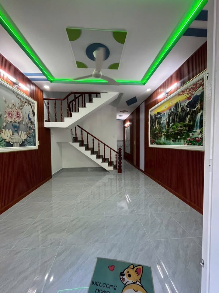 Nhà bán Hóc Môn 40m² giá 1.69 tỷ - Sẵn sàng vào ở ngay!