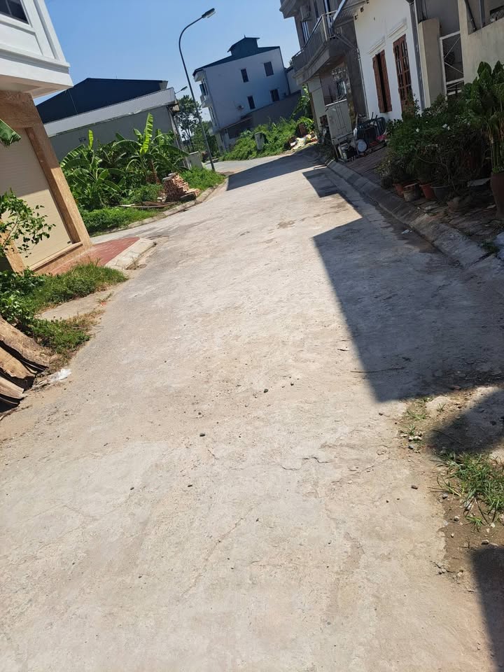 Bán đất Cự Khối Long Biên 60m² giá 6 tỷ - Sổ đỏ chính chủ, vị trí đẹp gần AEON