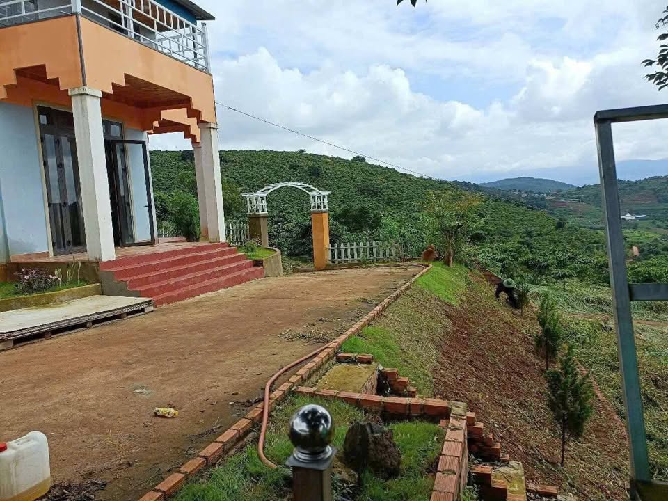 Đất nền Nam Hà Lâm Đồng 3640m² giá 4.5 tỷ - Tiện nghi đầy đủ, sẵn sàng dọn vào ở!