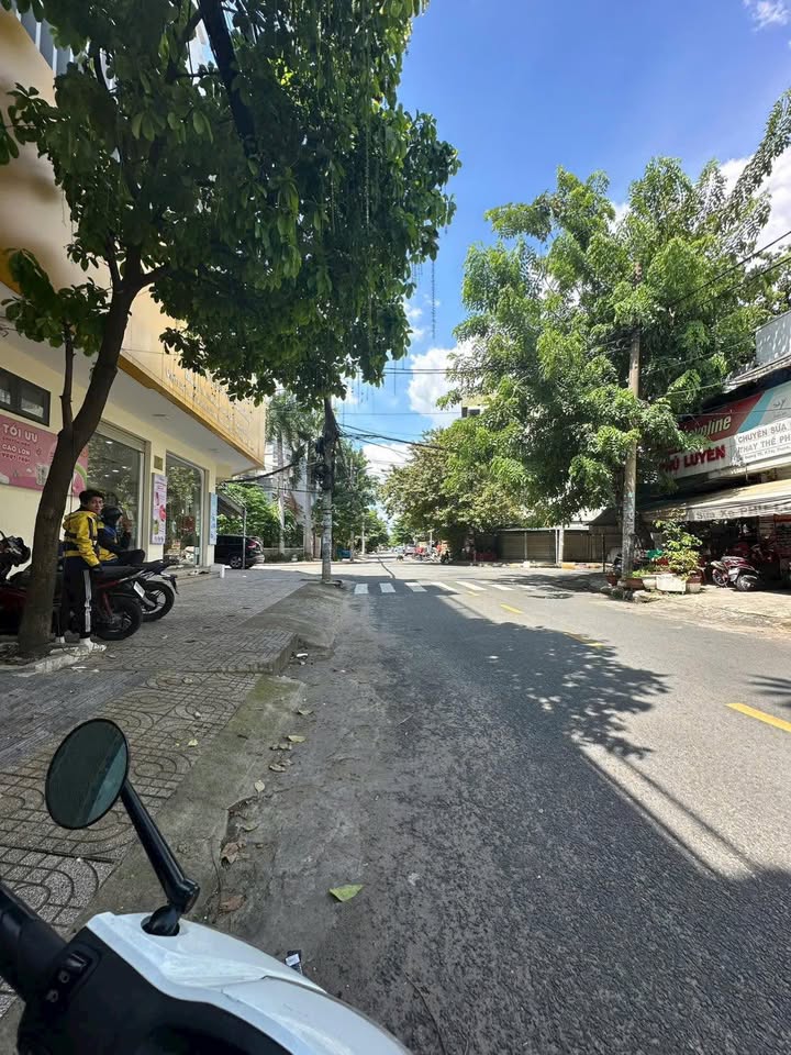 FrontHouse Tân Phú 83m² giá 14.8 tỷ - Mặt tiền 3 hướng kinh doanh sầm uất!