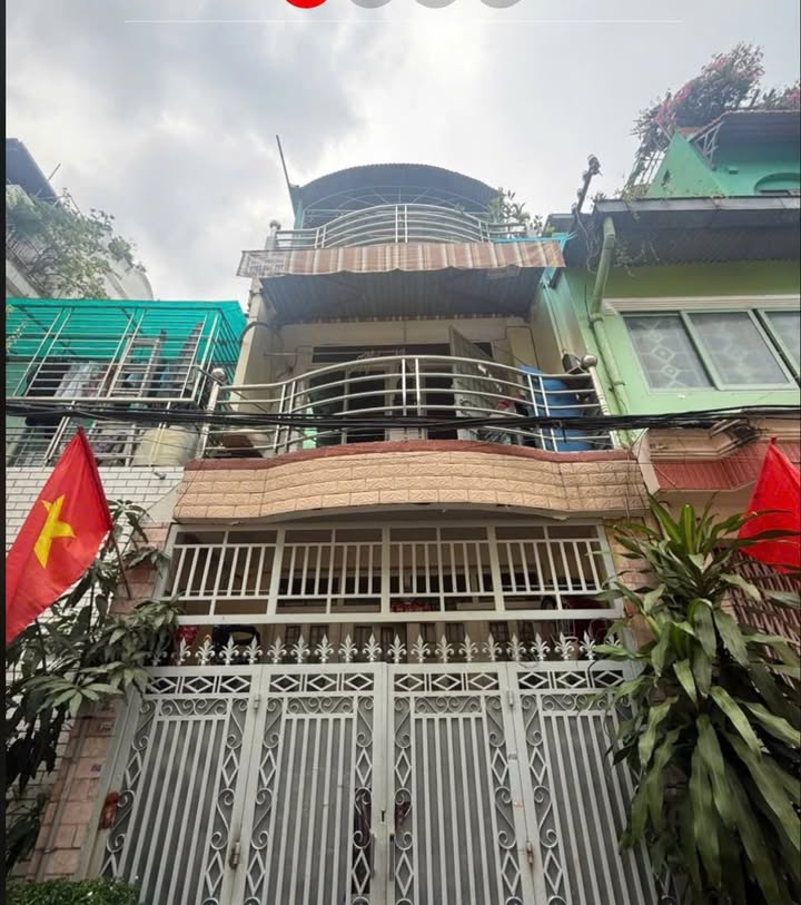 Nhà hẻm xe hơi Lý Thái Tổ Quận 3 40m² giá 7.5 tỷ - Vị trí an ninh, gần trung tâm!