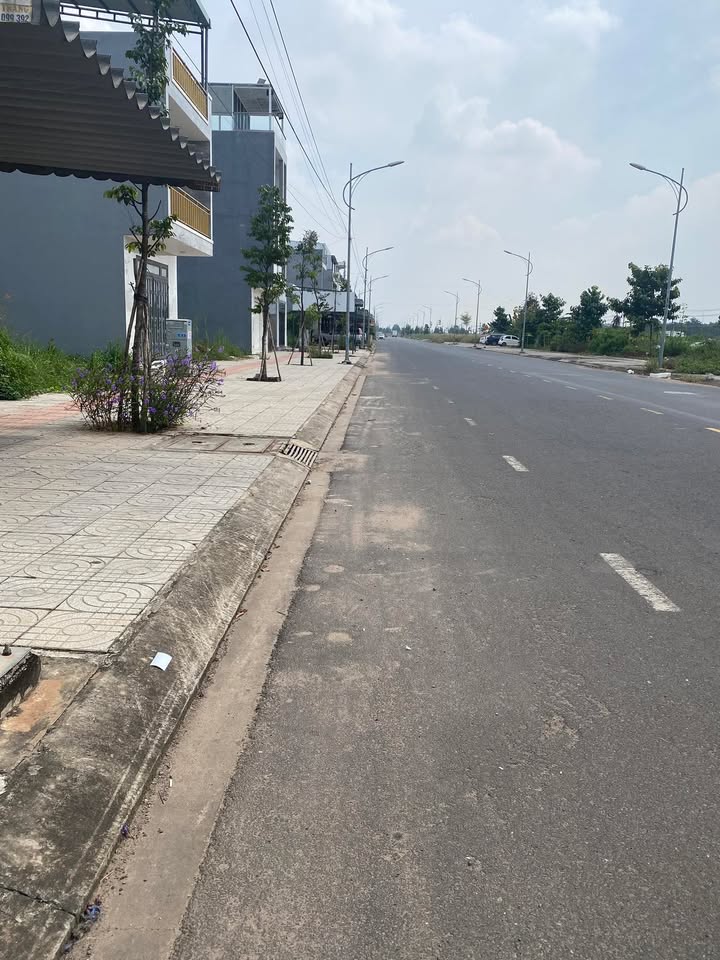 Đất nền tái định cư Lộc An, Long Thành 125m², giá chỉ 2 tỷ - Sổ đỏ chính chủ!