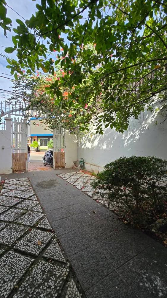 Nhà mặt tiền Lê Trọng Tấn, Phan Thiết 135m² giá 6.5 tỷ - Kinh doanh sầm uất!