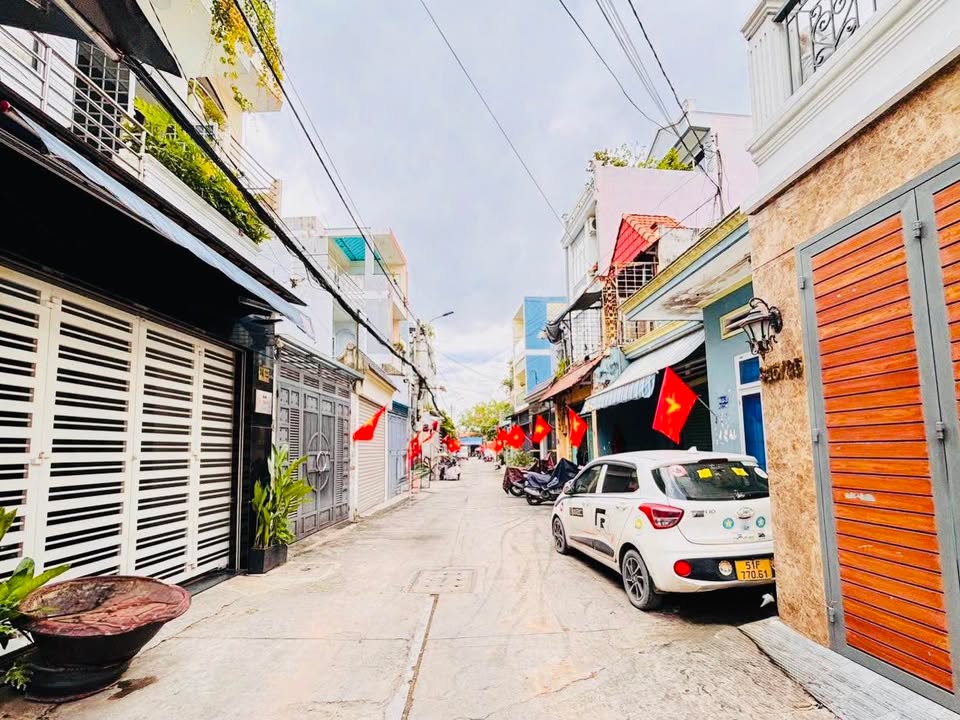 Nhà Tân Kỳ Tân Quý, Tân Phú 74m² giá 8.7 tỷ - Vào ở ngay, chính chủ!