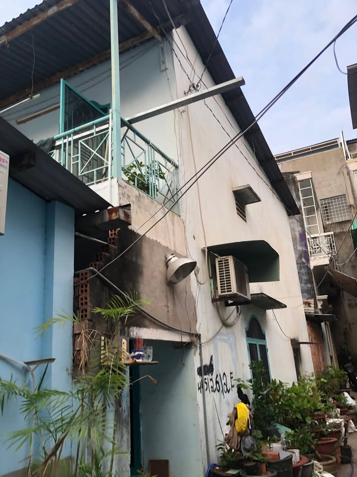 Nhà hẻm 445 Nơ Trang Long, Quận Bình Thạnh, 120.96m², giá 12 tỷ - Tiện nghi đầy đủ, vị trí thuận lợi!