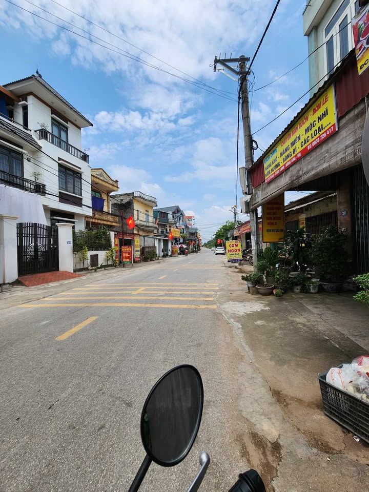 Nhà bán tại Lực Canh, Đông Anh 72m² giá 9 tỷ - Cơ hội đầu tư vàng!