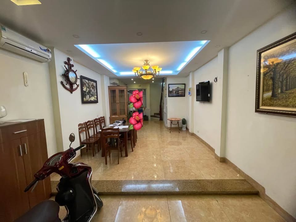 Nhà phố Ngọc Thụy Long Biên 50m² giá 10.5 tỷ - Ngõ ô tô tránh, an ninh tuyệt đối!