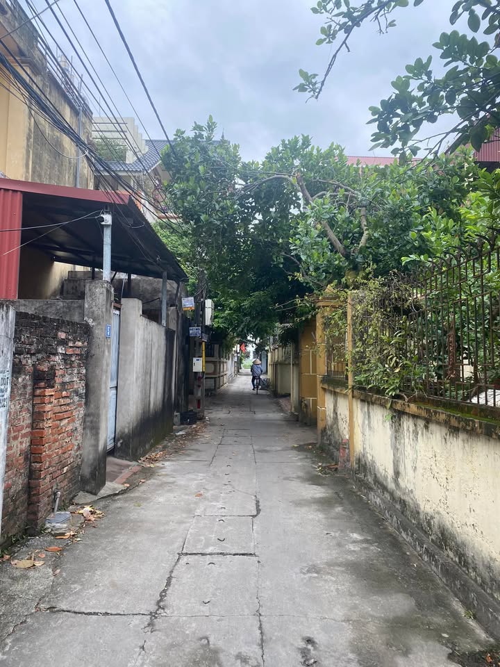 Nhà riêng Đặng Xá, Gia Lâm 77m² giá 5 tỷ - Sổ đỏ chính chủ, gần hồ điều hòa!