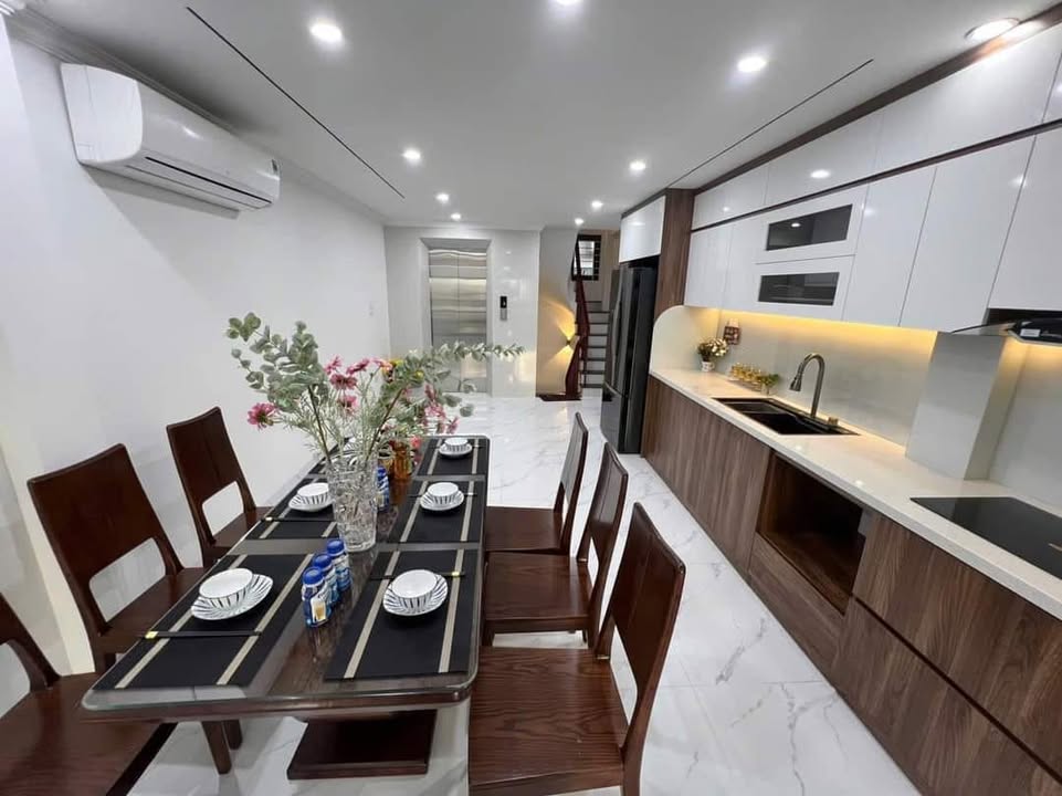 Nhà 6 tầng Ngọc Thụy Long Biên 51m² - Sổ đỏ chính chủ, đầy đủ nội thất!