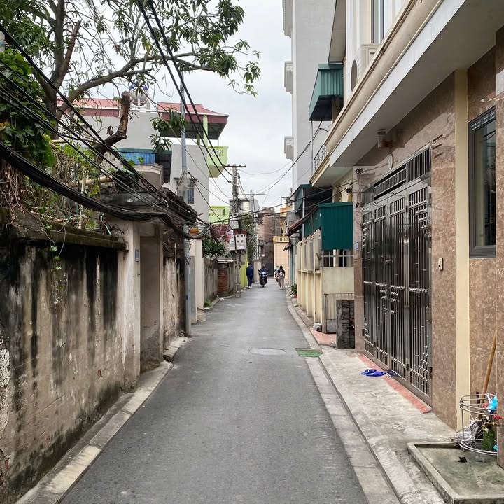 Nhà 2 tầng Cổ Bi, Gia Lâm 120m² giá 4.32 tỷ - Vị trí đắc địa, cách chợ chỉ vài bước chân!