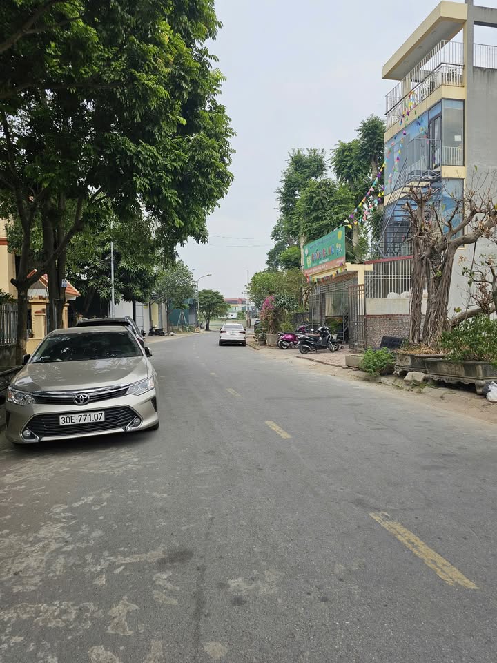 Đất nền Trâu Quỳ, Gia Lâm 136m² giá 17 tỷ - Đường lớn kinh doanh đỉnh cao!