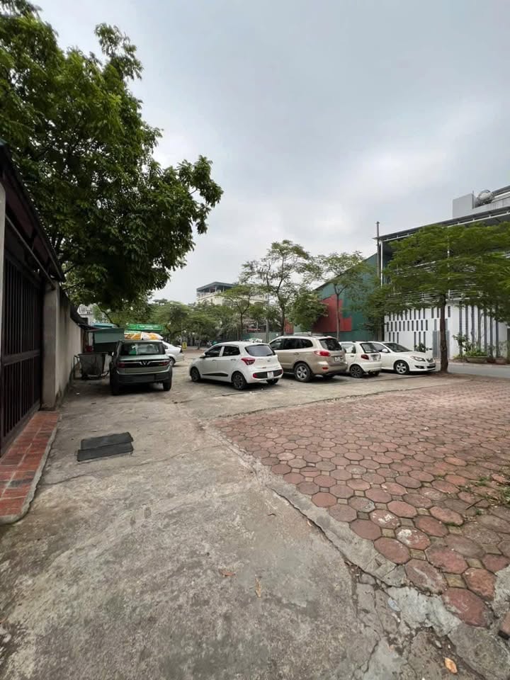 Nhà phố Việt Hưng 36m² giá 6 tỷ - Chính chủ bán gấp, ô tô đỗ gần!