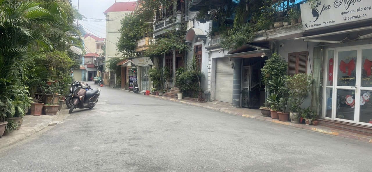 Nhà cấp 4 Yên Viên Gia Lâm 50.9m² giá 5 tỷ - Lô góc kinh doanh, ô tô vào tận nơi!