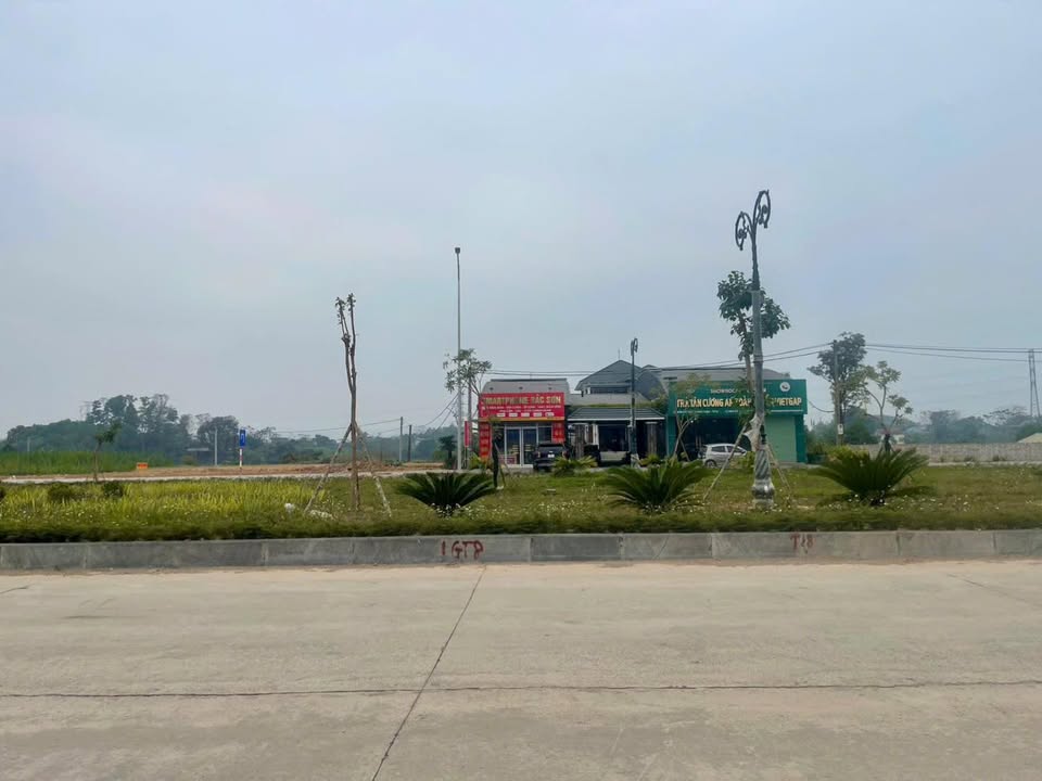 Đất Bắc Sơn Phổ Yên 1000m² giá 10 tỷ - Mặt tiền đường chính, cơ hội đầu tư tuyệt vời!