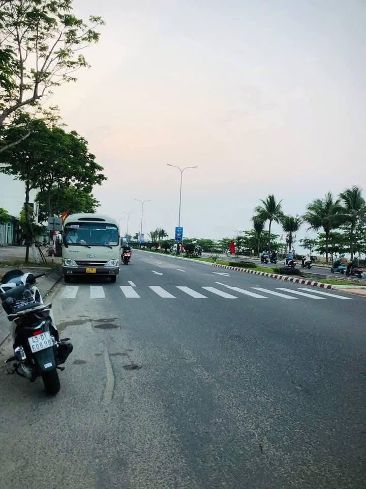 Lô đất view biển Nguyễn Tất Thành, Thanh Khê, Đà Nẵng 123m² - Chính chủ bán gấp!