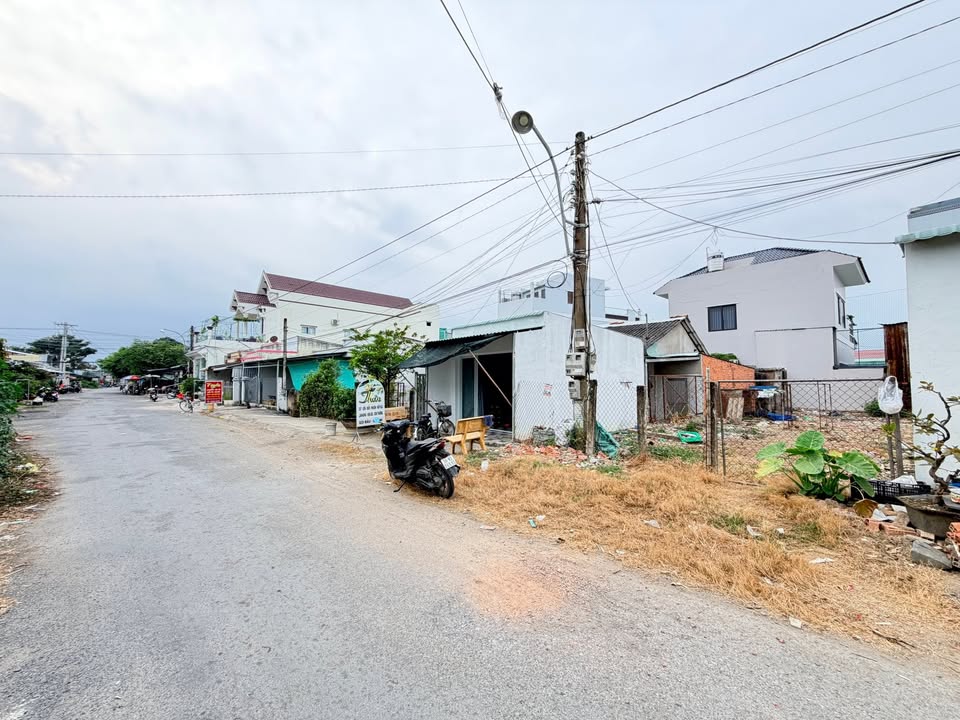 Đất thổ cư mặt tiền đường Phan Thi Bạch Vân, Gò Công, 111.4m² giá 1.1 tỷ - Cơ hội đầu tư hấp dẫn!