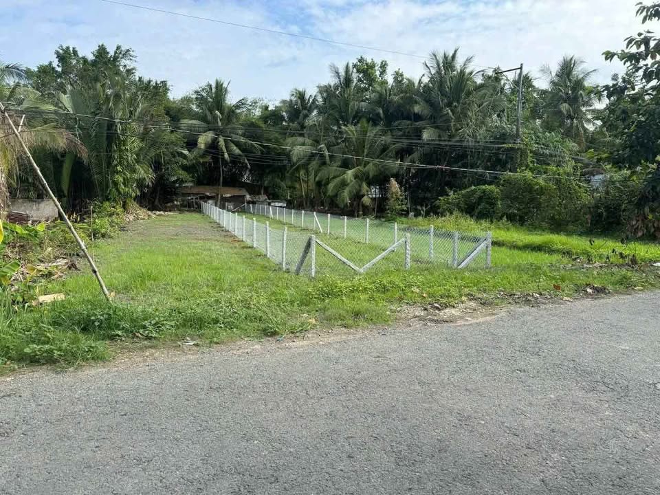 Đất thổ cư Phú Đức, Long Hồ, 234m² giá 650 triệu - Sổ hồng bao giấy tờ!