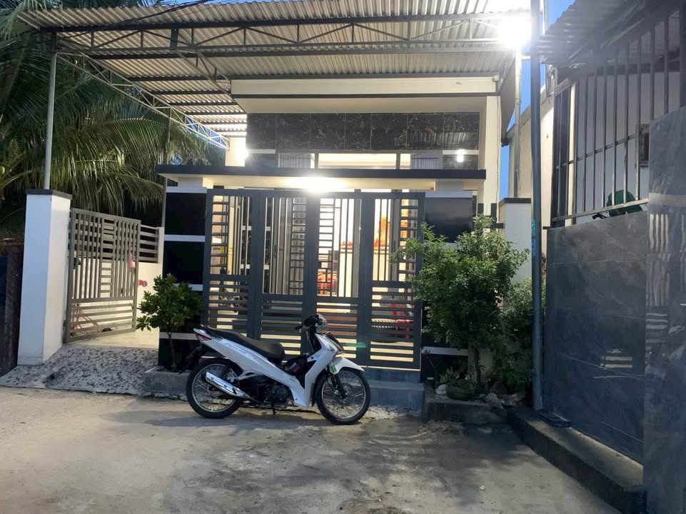 Nhà riêng Diên Sơn, Diên Khánh 112m² giá 1.33 tỷ - Bán gấp, liên hệ ngay để xem!