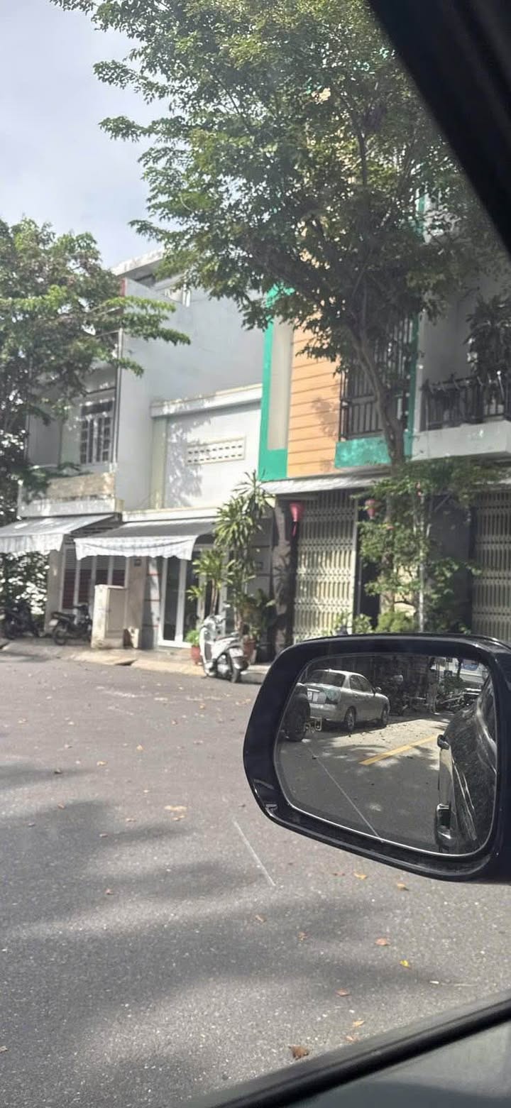 Nhà 3 tầng tái định cư VCN Phước Long, Nha Trang 40m² giá 4.5 tỷ - Đầu tư sinh lời!