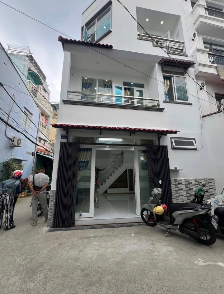 Nhà hẻm xe hơi Văn Thân, Quận 6, 28.5m² giá 4.75 tỷ - Thiết kế hiện đại, sẵn sàng vào ở!