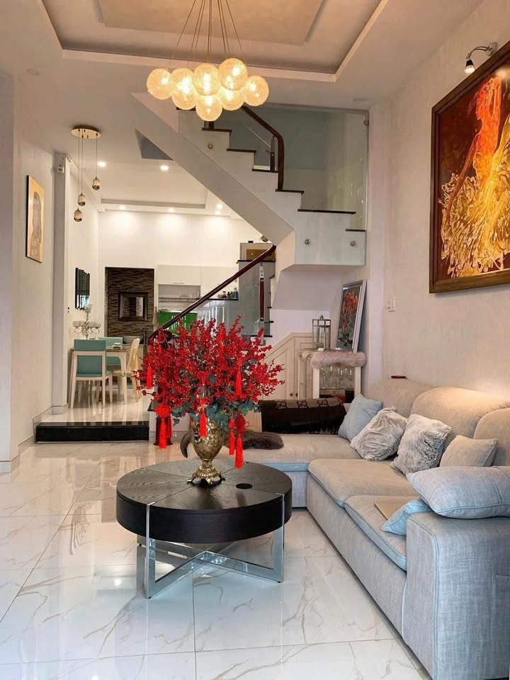 Nhà hẻm Nguyễn Thần Hiến Quận 4 44m² giá 8.5 tỷ - Đầu tư an toàn!