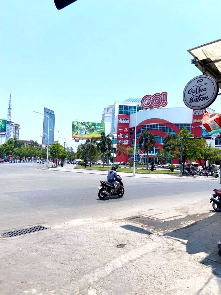 Nhà mặt tiền Bà Triệu, Huế 60m² giá 1x tỷ - Kinh doanh đắc địa!