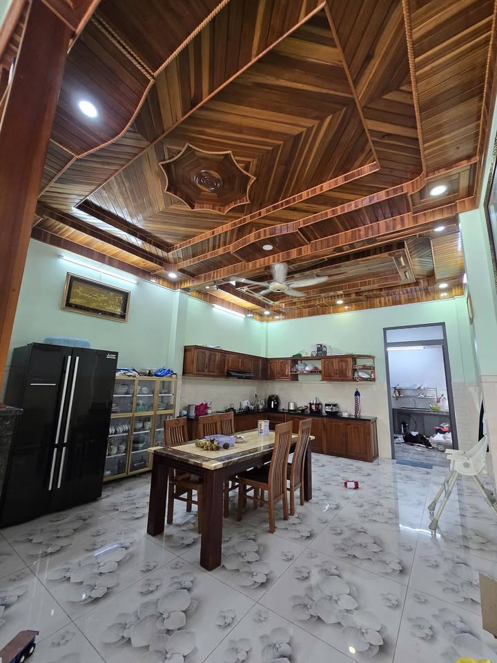 Nhà mặt tiền đường xã Bình Lợi, huyện Bình Chánh 1000m² giá 37 tỷ - Đầu tư sinh lời tiềm năng!