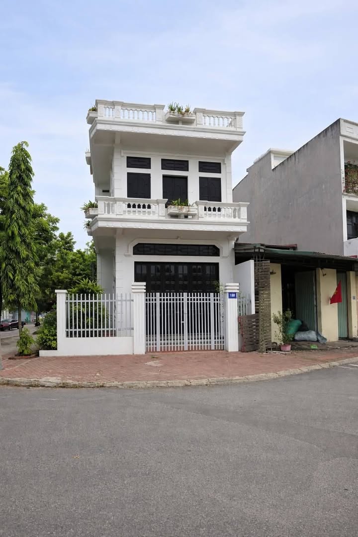 Nhà 2 tầng lô góc 86.1m² tại Lý Quốc Sư, Bắc Ninh - Giá 14.5 tỷ, phong thủy đẹp!