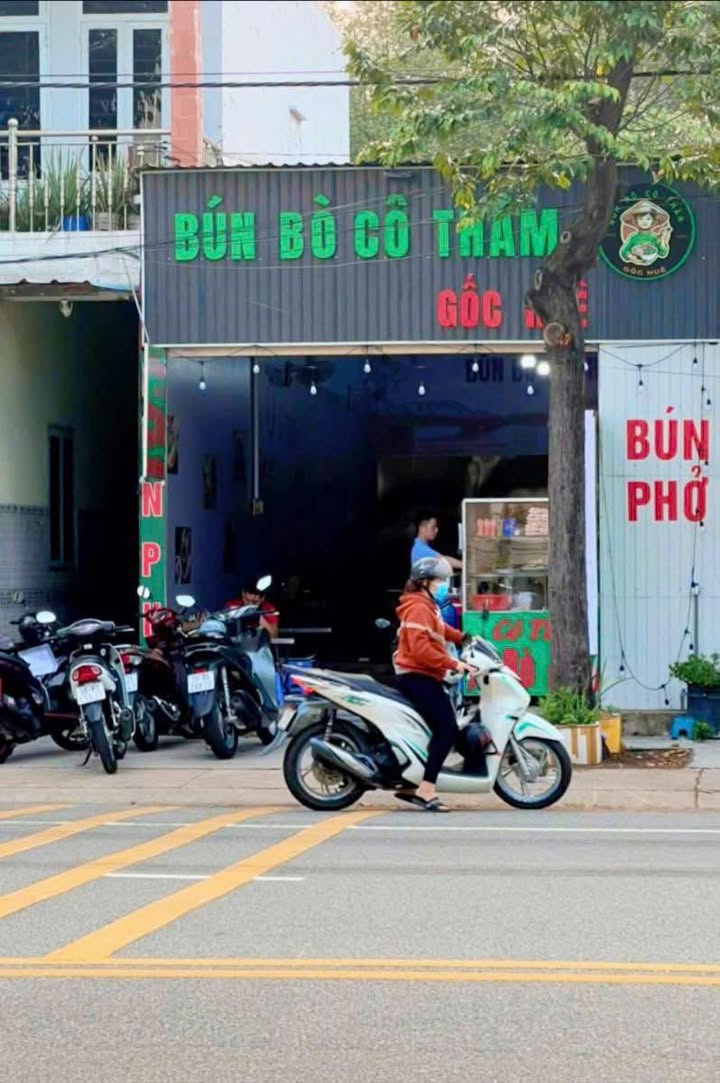 Nhà phố Bến Cát 150m² giá 3 tỷ - Kinh doanh thuận lợi trên đường DA11!