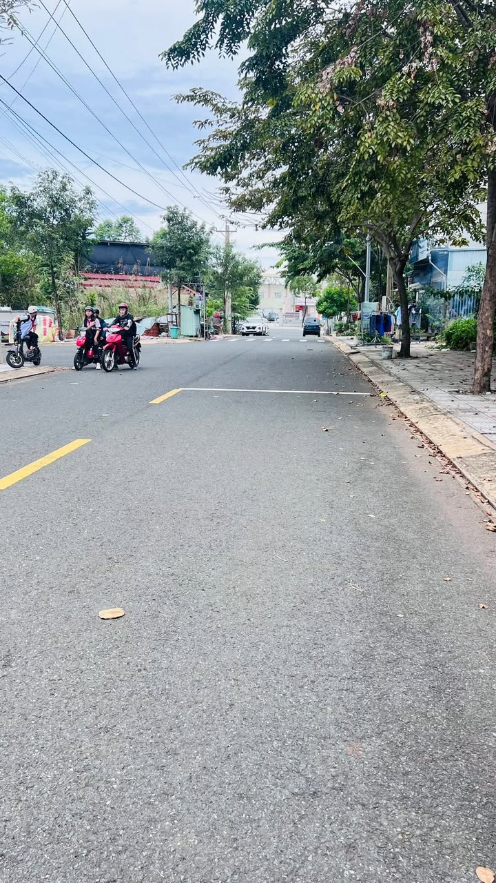 Nhà cấp 4 đường Nguyễn Gia Thiều, Tân Phú, 275m² - Giá hạ chỉ còn 4.7 tỷ!