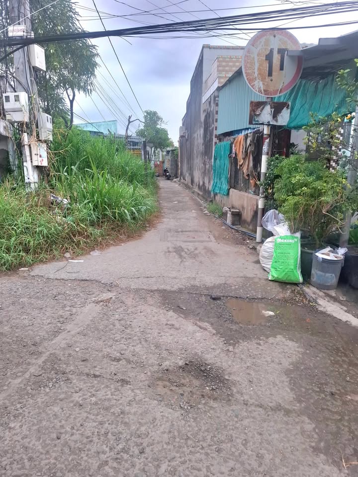 Nhà cấp 4 hẻm 1 Chợ 2 Vàm Láng 132m² giá 820 triệu - Mặt tiền thông thoáng!