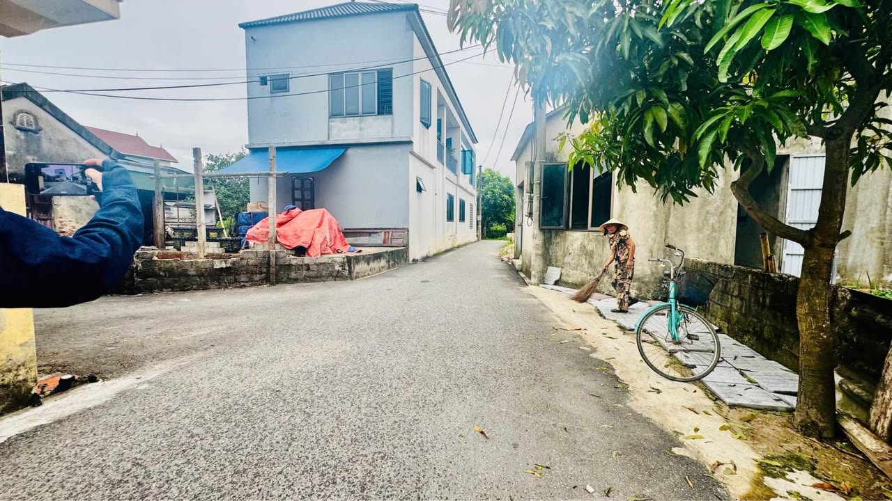 Đất nền Hà Huy Tập, Hà Tĩnh 171m² giá 2 tỷ - Vị trí đắc địa, dân cư đông đúc!