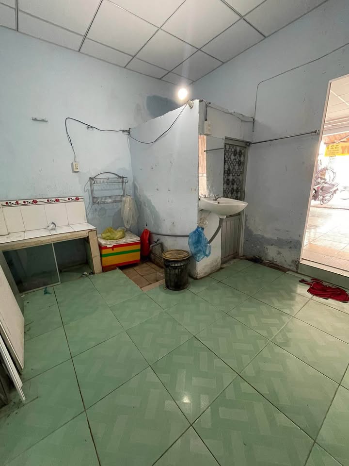 Cho thuê kiot mặt tiền đường Mạc Cửu, Vĩnh Quang, Rạch Giá 27m² - Kinh doanh thuận lợi!