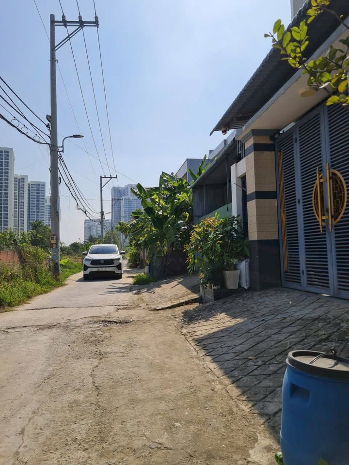 Đất nền mặt tiền đường Nguyễn Xiển, Q9 - 97.4m² giá 5 tỷ - Cơ hội đầu tư lý tưởng!