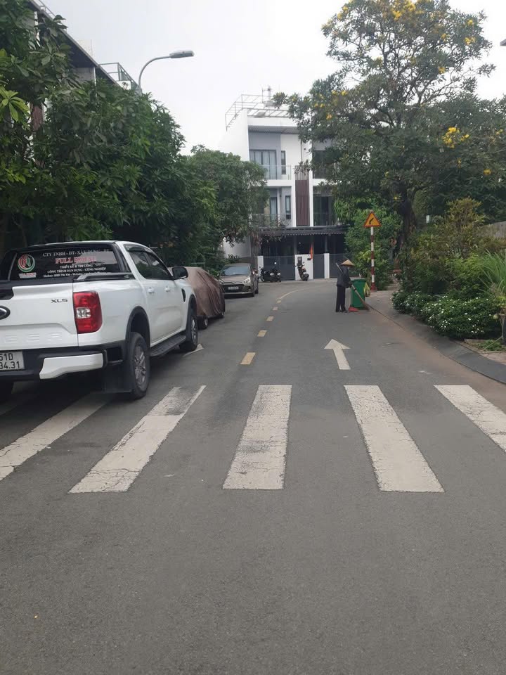 Nhà phố Golf Park Novaland Thủ Đức 108m² giá 9 tỷ - Vị trí đắc địa, cơ hội đầu tư hiếm có!