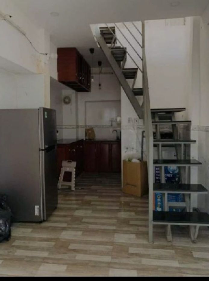 Nhà 2 tầng đường Phạm Văn Đồng, Bình Thạnh 15m² - Pháp lý chuẩn, sổ hồng riêng