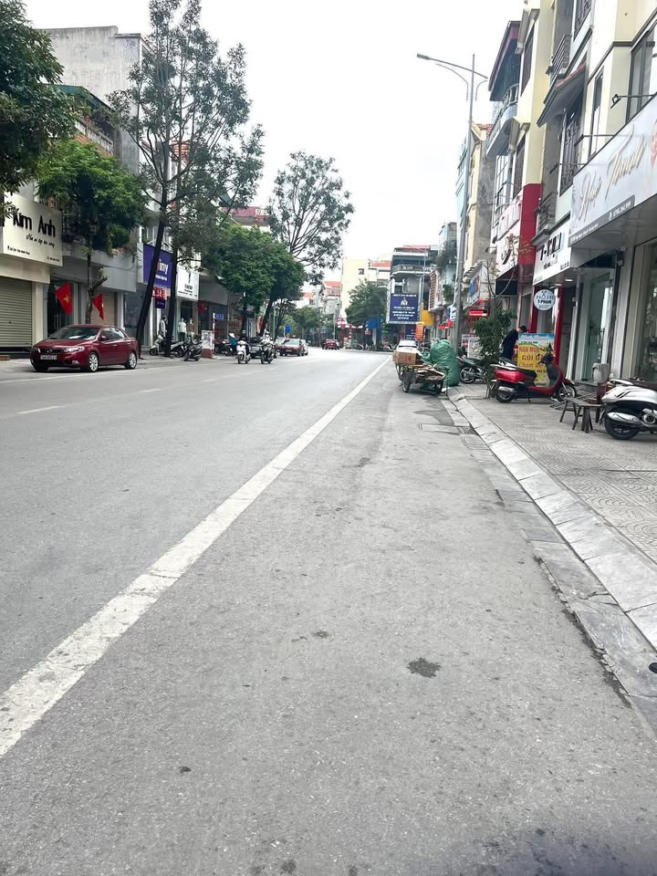 FrontHouse Uông Bí 120m² - Vị trí kinh doanh sầm uất, thu nhập ổn định!