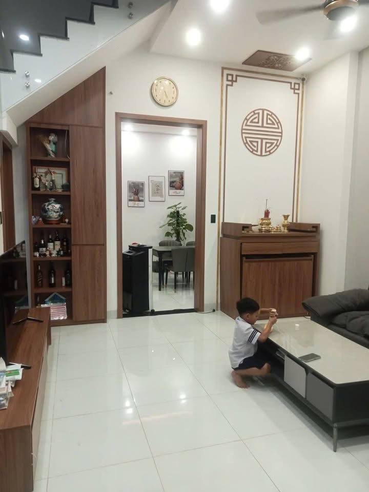 Nhà lầu đường Nguyễn Hiền, Buôn Ma Thuột 84m² giá 6 tỷ - Chính chủ bán gấp!