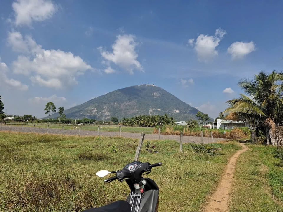 Đất thổ cư xã Phan, Dương Minh Châu 1200m² giá 5.5 tỷ - Đầu tư sinh lời lý tưởng!