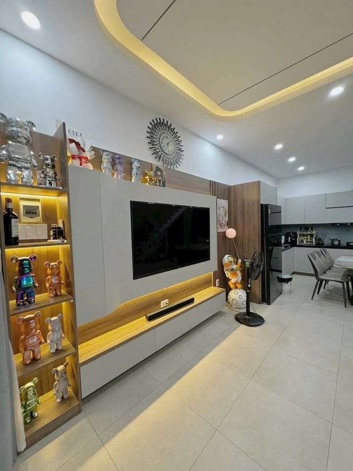 Nhà liên hoa Vĩnh Ngọc Nha Trang 82.5m² giá 3.2 tỷ - Nhà mới xây, full nội thất cao cấp!