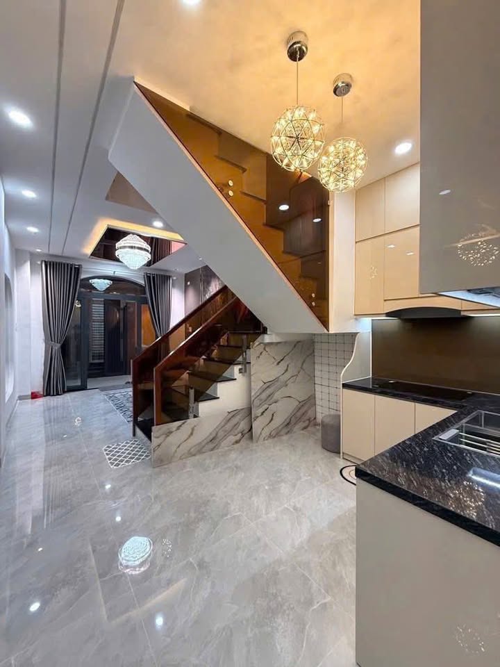 Nhà riêng tại Phan Văn Trị, Bình Thạnh 43m² giá 6 tỷ - Hẻm thông, thuận tiện!