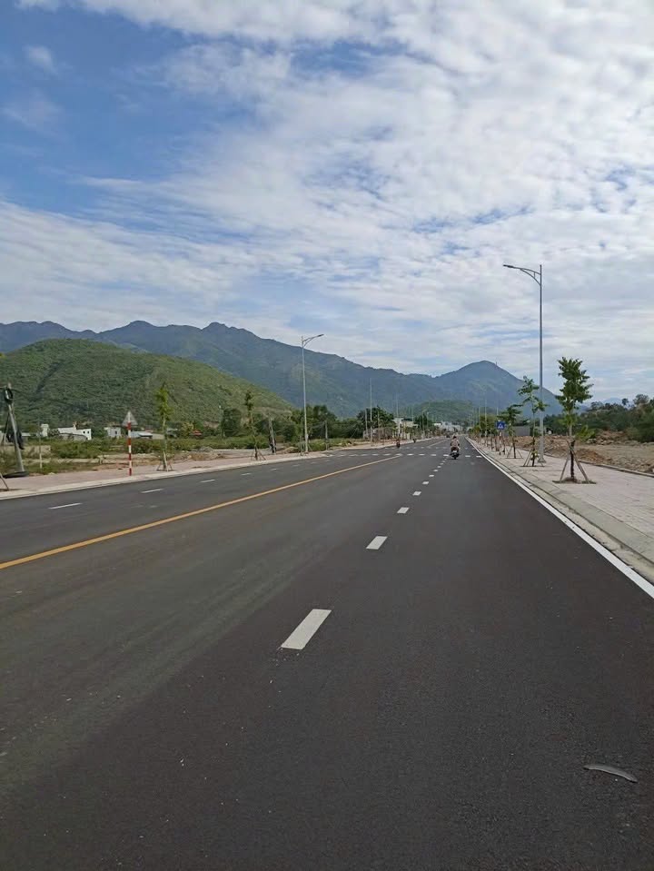 Đất mặt tiền Tỉnh Lộ 3, Cam Lâm 5844m² giá 7 tỷ - Cơ hội đầu tư tiềm năng!