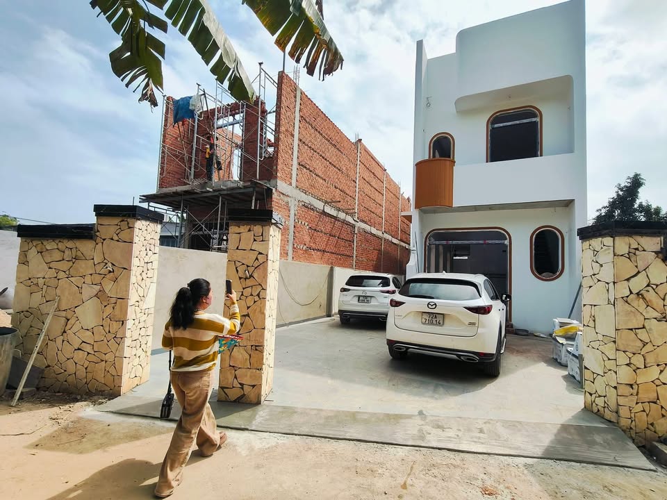 Nhà phố Tam Long, Bà Rịa 208m² giá 2.85 tỷ - Sổ đỏ chính chủ, hỗ trợ vay ngân hàng!