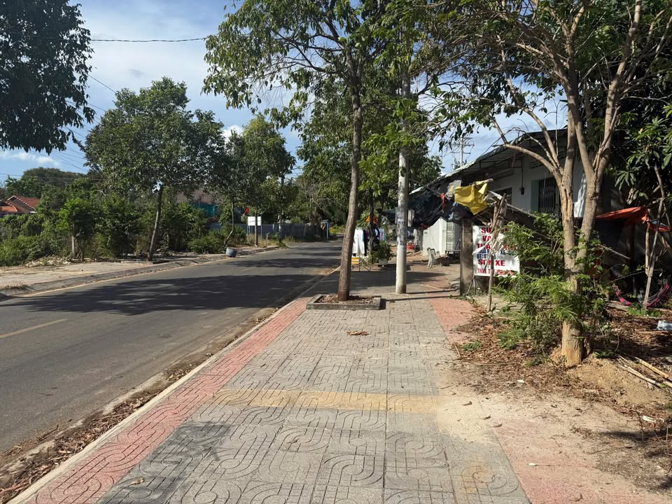 Lô đất Hòa Long, Bà Rịa 80m² giá 2.05 tỷ - Kinh doanh tốt, sổ hồng riêng!